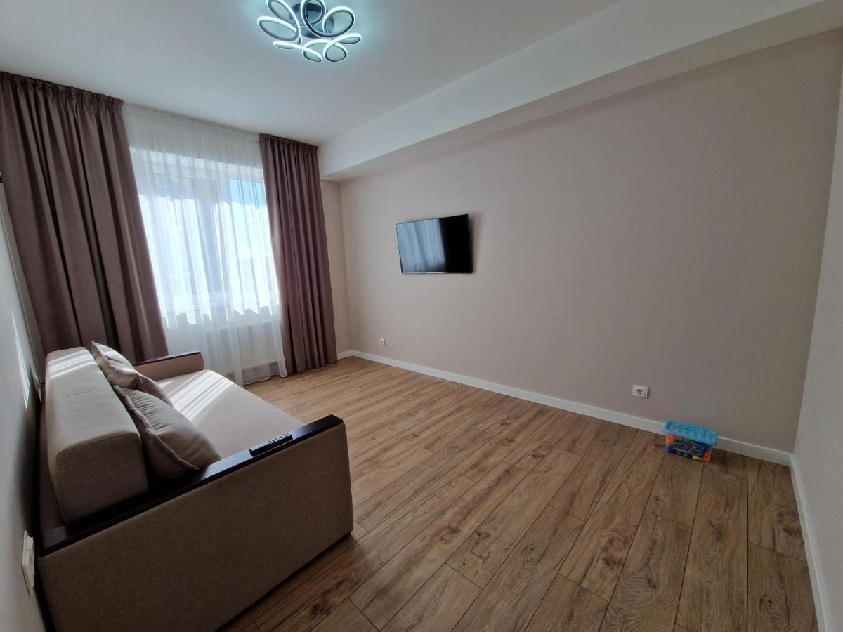 Dendrarium Park Apartment Deluxe 基希讷乌 外观 照片