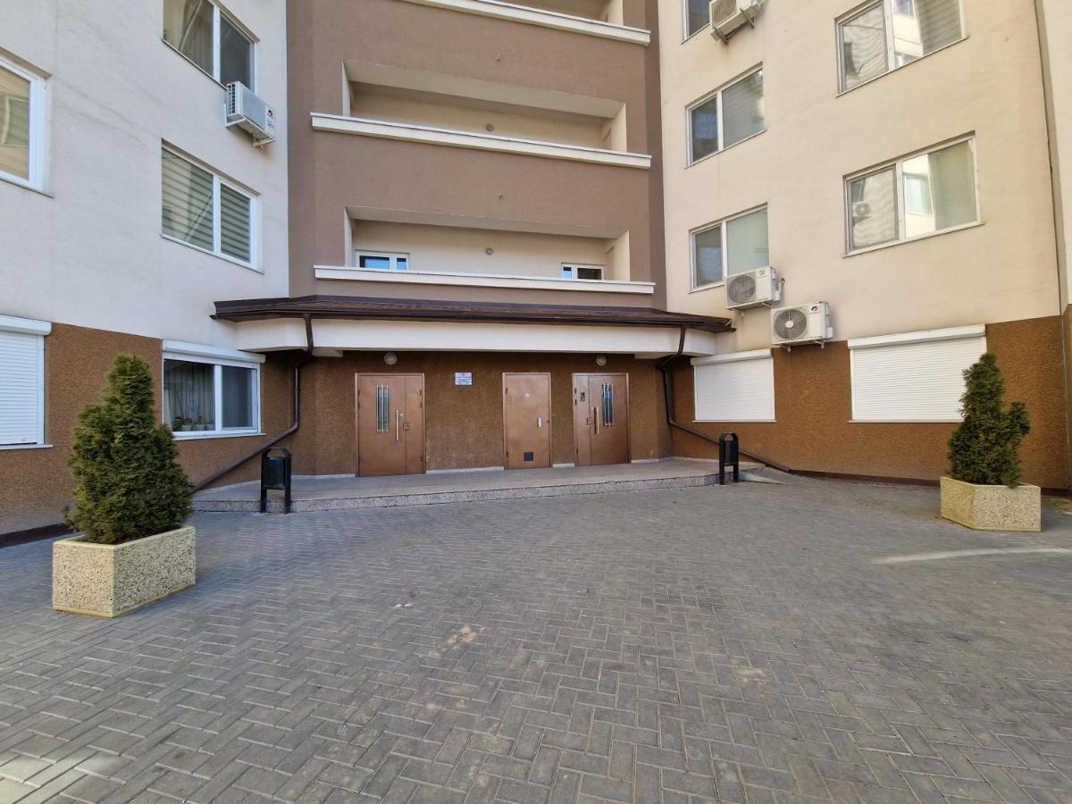 Dendrarium Park Apartment Deluxe 基希讷乌 外观 照片