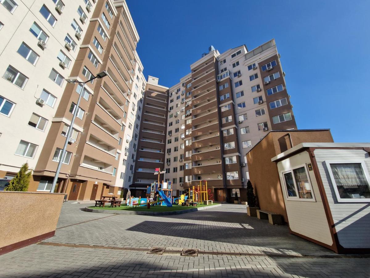 Dendrarium Park Apartment Deluxe 基希讷乌 外观 照片