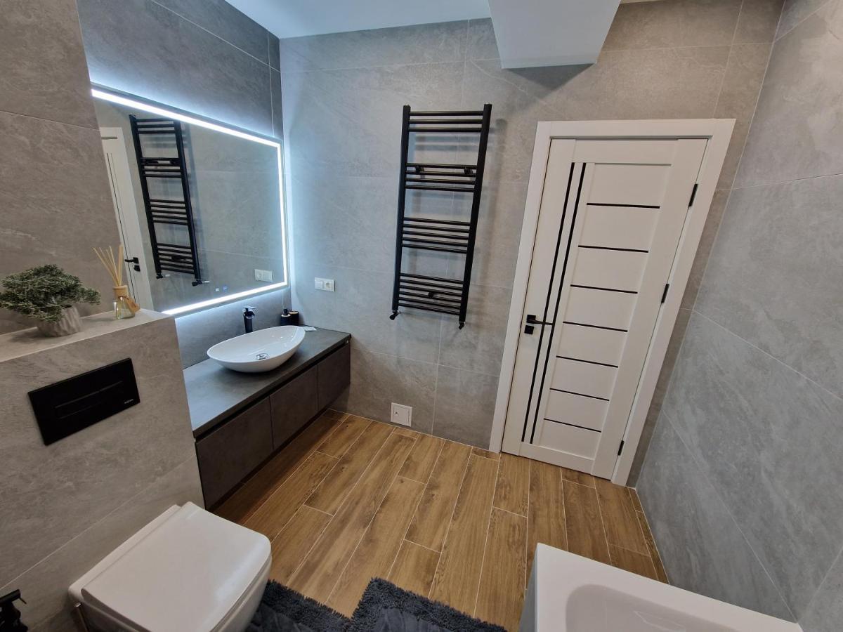 Dendrarium Park Apartment Deluxe 基希讷乌 外观 照片